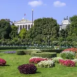 Charming Apartment In Center Vienna