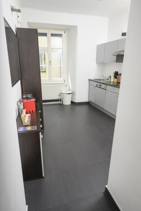 Charming In Center Apartment